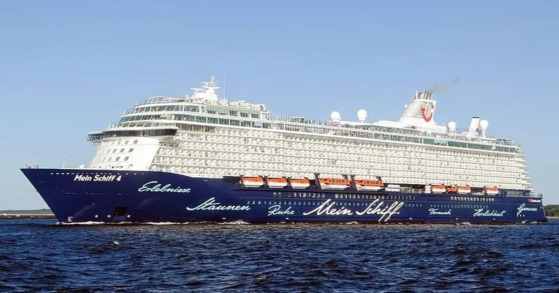 Круиздік кемелердегі неміс туристері Парсы шығанағында қалып қойды