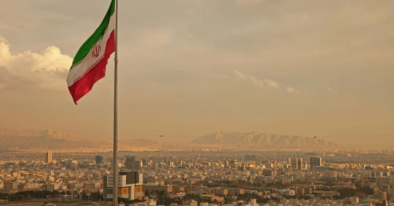 Иран шетелдік студенттердің елден шығу тәртібін жеңілдетті