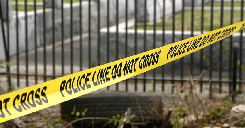 Неизвестный мужчина расстрелял посетителей бара в США