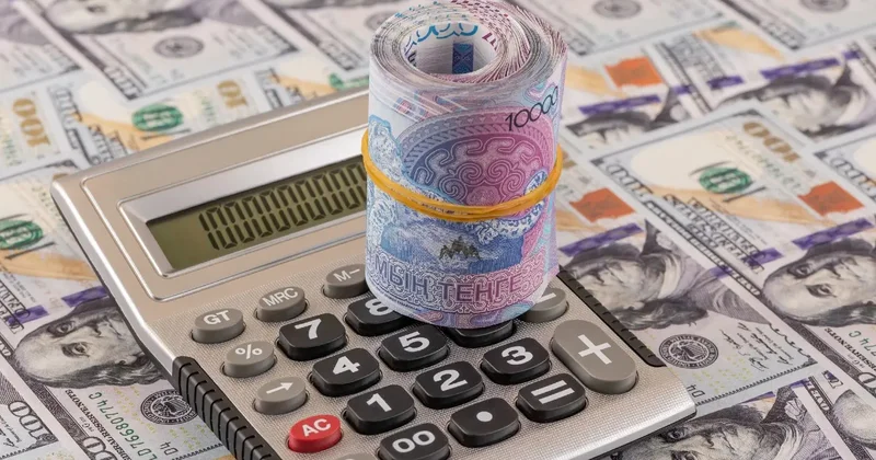 Дорогая нефть и атаки Ирана: что будет с курсом доллара в Казахстане?