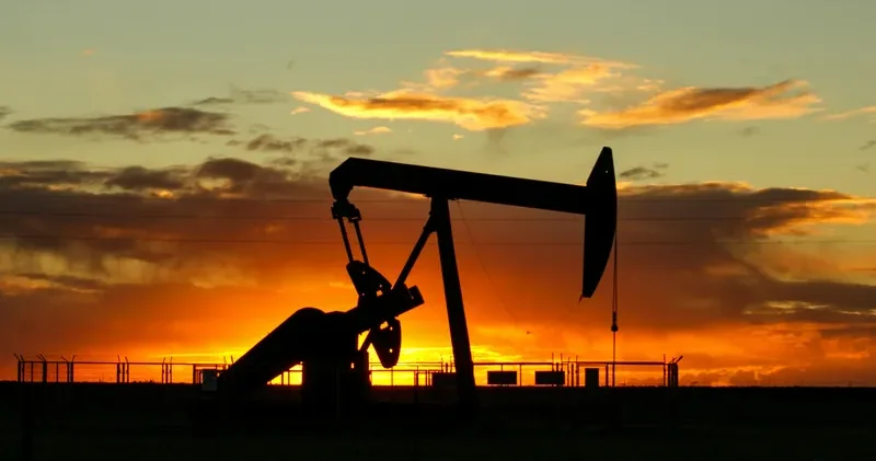 Таяу Шығыстағы соғысқа байланысты мұнай бағасы күрт көтерілді