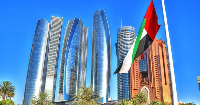 ОАЭ решили закрыть посольство в Тегеране и отозвать посла