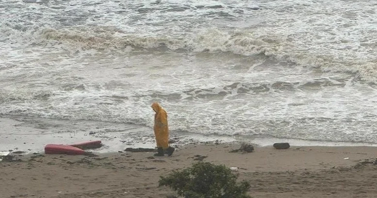 Италия мен Түркия жағалауында мигранттар мінген қайық апатқа ұшырады