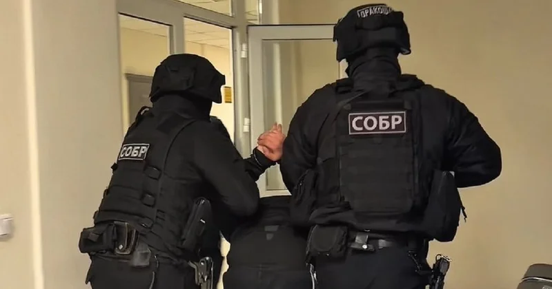 Больше так не буду : костанайцы извинились за нападение на полицейского (видео)