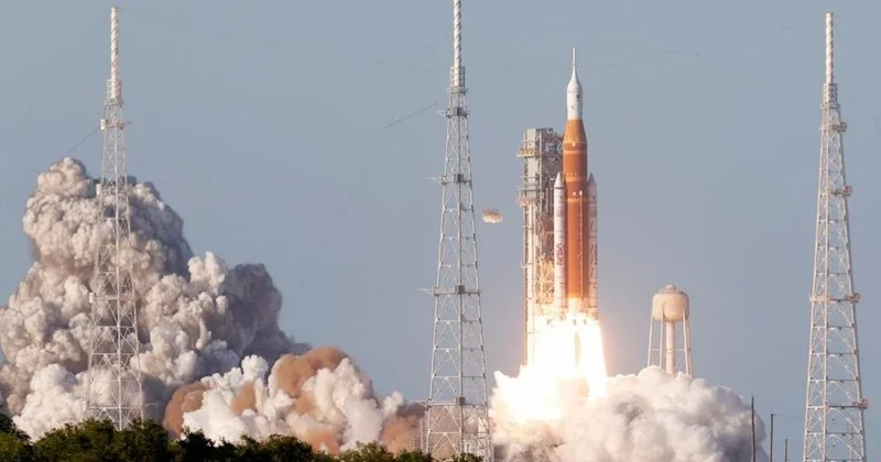 NASA Orion ғарыш кемесін Айға ұшырды