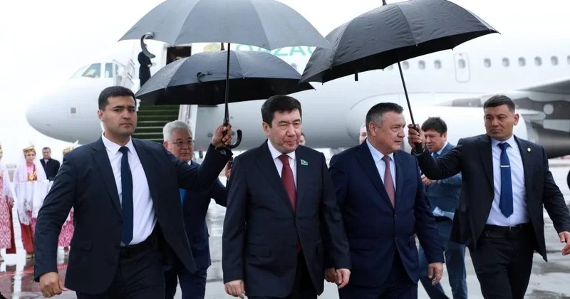 Қазақстан делегациясы Хиуа қаласына барды