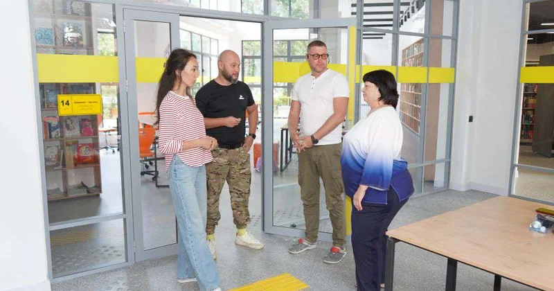 Здесь важны прикосновения и звуки