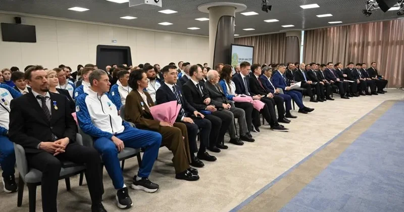 Қысқы Олимпиада және Паралимпиадада үздік ондыққа енген спортшылар марапатталды