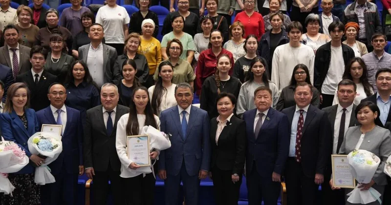 Студенты вузов со всего Казахстана приняли участие в экологическом часе “Экономь воду сохраняй будущее!”