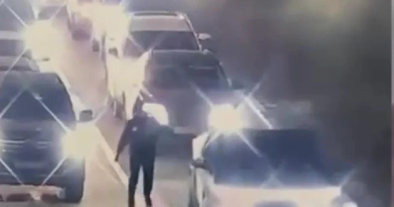 Астанада Tesla тізгіндеген оқушысы полицейлерден қашпақ болды