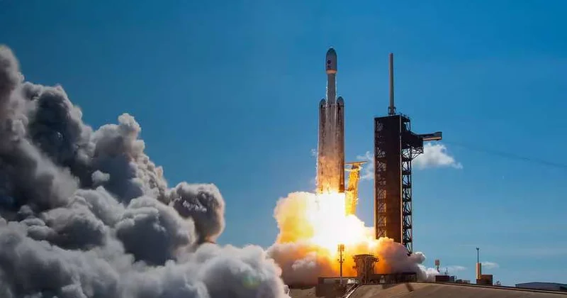 SpaceX готовится к крупнейшему IPO в истории