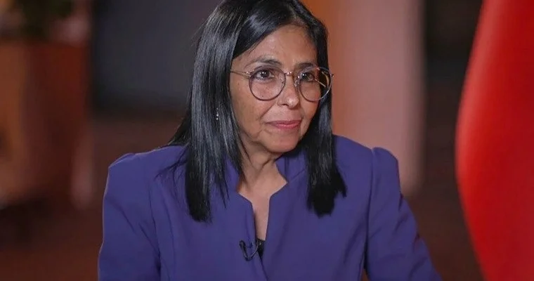 АҚШ Делси Родригеске қарсы санкцияларды алып тастады