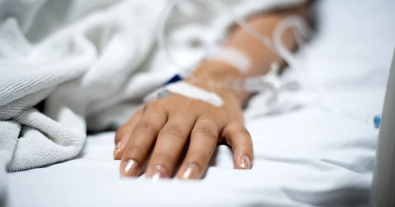 Женщина упала с высоты 15 метров в Павлодаре