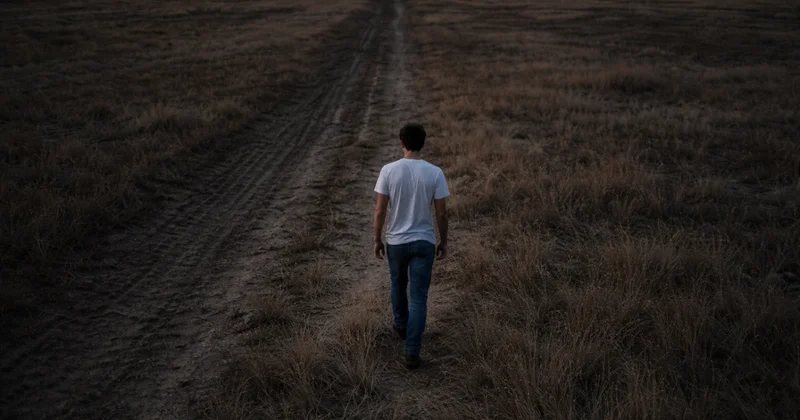 Мама, я не хочу умирать : как искали 13 летнего мальчика в карагандинской степи