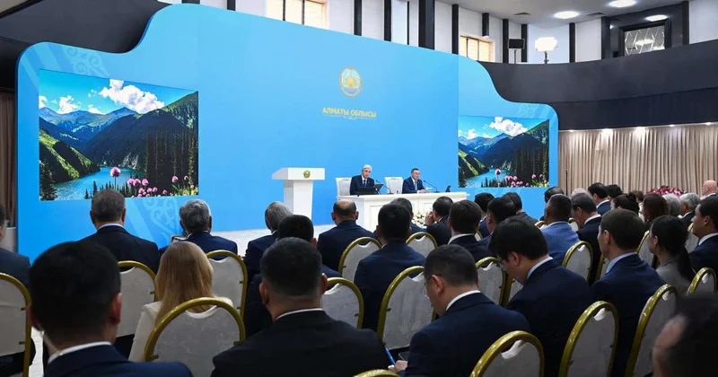 Токаев поручил интенсивно развивать инфраструктуру Alatau City