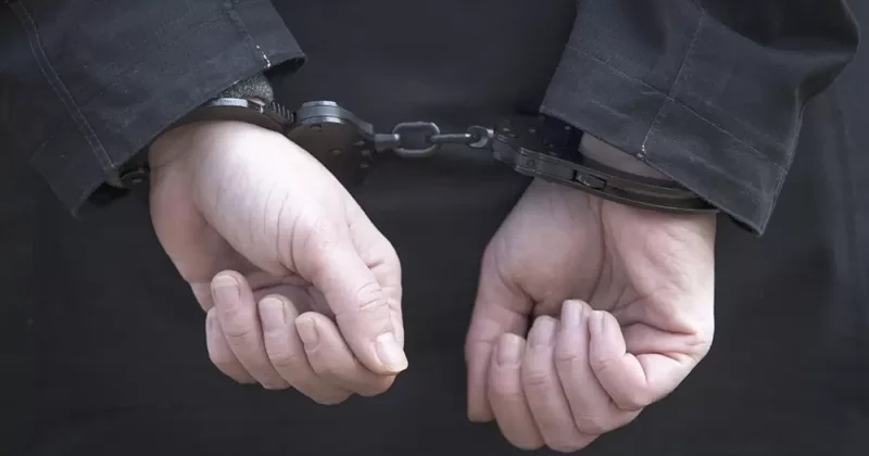 Алматыда ер адам 9 жастағы баланы қылғындырып, күш көрсеткен