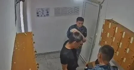 Екібастұзда сотталушы түзету мекемесіне телефон алып өтпек болған