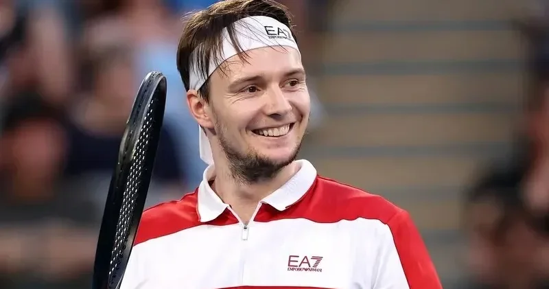 Александр Бублик Бейжіңдегі ATP 500 турнирінен шығып қалды