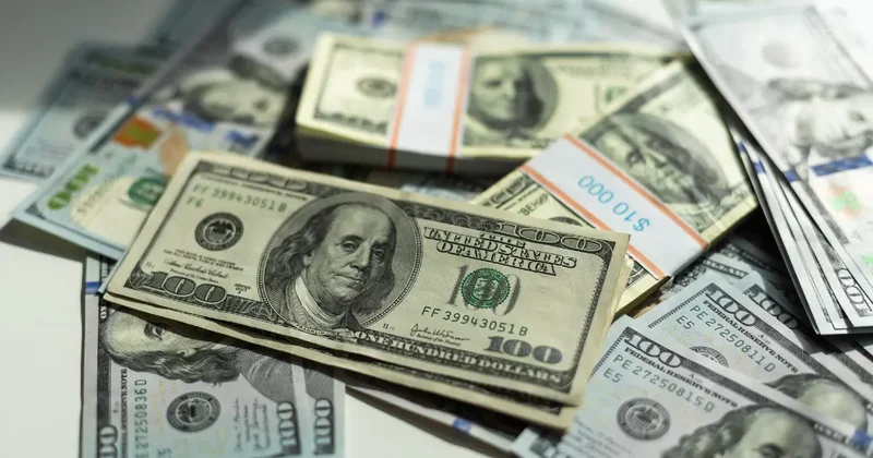 Сколько стоят доллар, евро и рубль в обменниках Казахстана 2 ноября