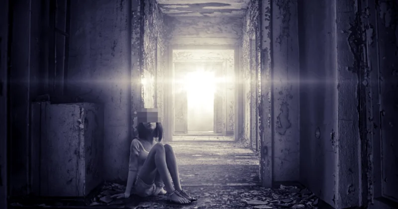 Девочка познакомилась с мужчиной в интернете и попала в руки извращенца