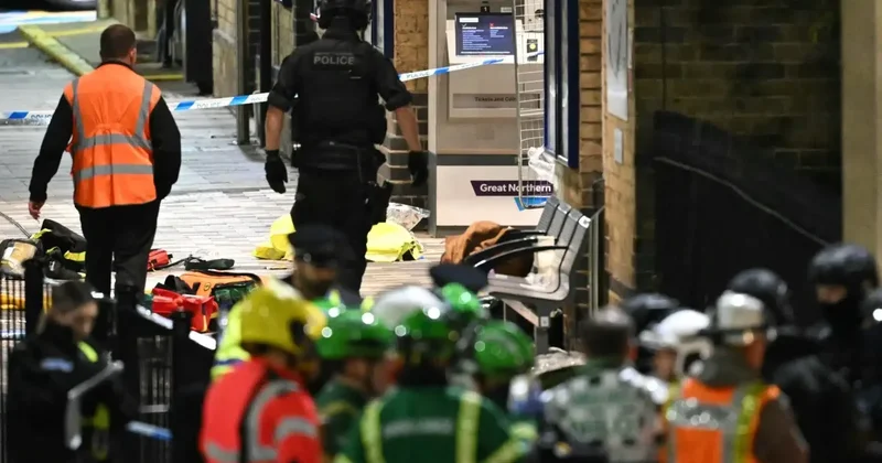 Девять человек тяжело ранены при нападении с ножом в Великобритании