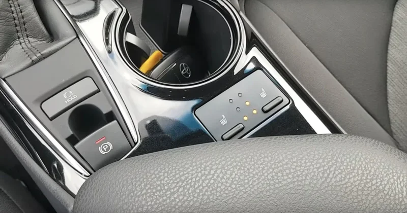 Врач рассказал, почему подогрев сидений в авто противопоказан мужчинам