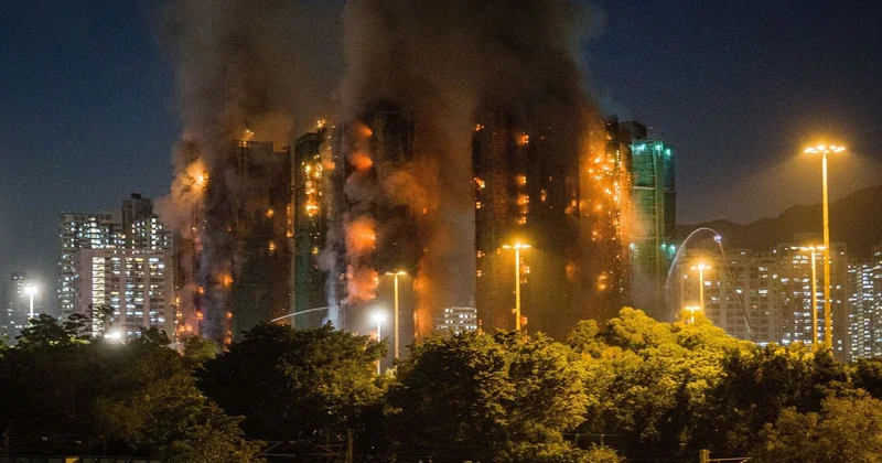 После крупного пожара со 146 погибшими в Гонконге арестовали 13 человек