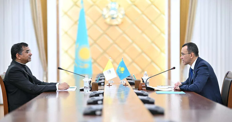 Глава Сената встретился с Апостольским нунцием Святого Престола в Казахстане