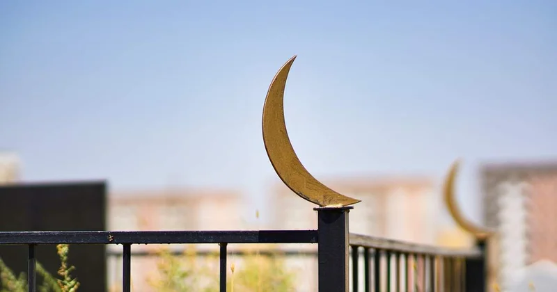 Белгісіз біреулер Атырау маңындағы зиратты зақымдаған