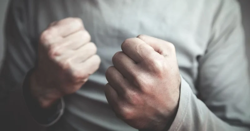 Казахстанец избил коллегу в поезде и заявил, что больше так не будет