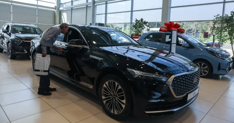 "Не какая то схема, а бизнес процесс". Министр высказался об акциях салонов по снижению цен на автомобили