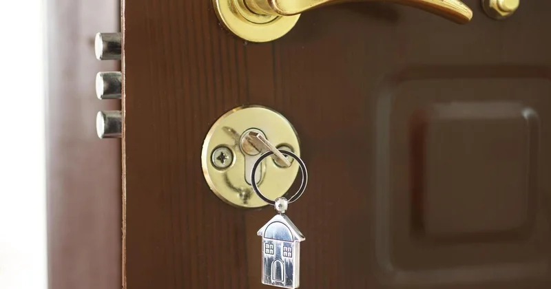 Мошенническую схему с квартирами раскрыли в Алматы: за ней может стоять 18 летний юноша