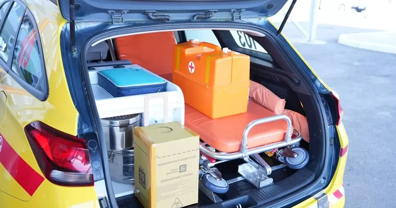 Қояндыда сабаққа бара жатқан екі қызды көлік қағып кетті