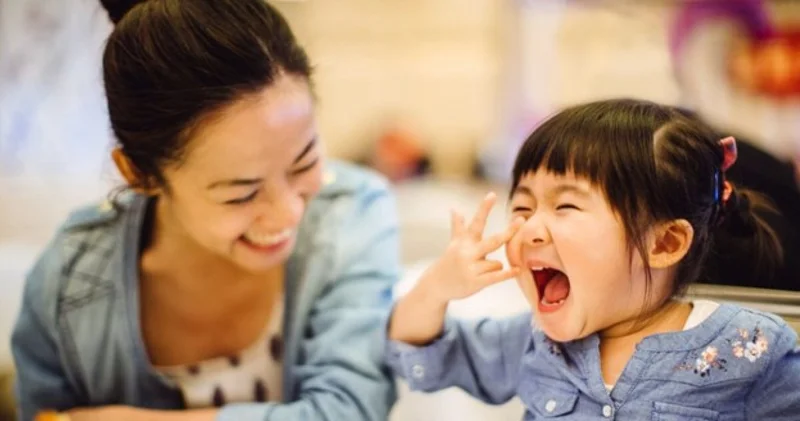 Таңертең Жүгір! Тез! деп асықтырмай, 30 секунд маңдайынан иіскеп, еркелетсеңіз балаңыздың өмірін бақытты жасайсыз