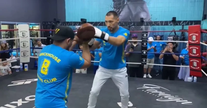 Жәнібек Эрисланди кездесуінде үш чемпиондық атақ сарапқа салынады