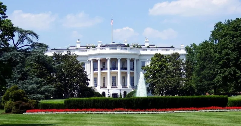 Ақ үй Украина бойынша бейбітшілік жоспарына елеулі өзгерістер енгізгенін мәлімдеді