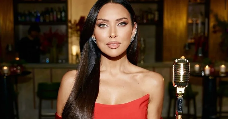 Божественная! : Алсу восхитила поклонников красным платьем с открытыми плечами