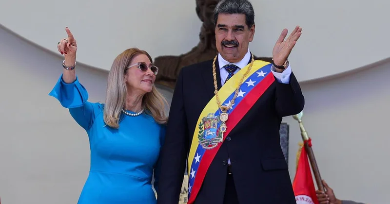 Правительство Венесуэлы требует от США подтверждения того, что Мадуро и его супруга живы