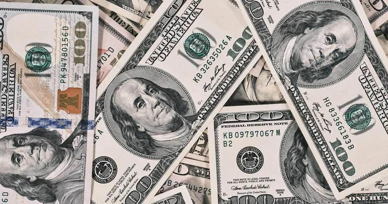 Где выгодно обменять доллары 3 января