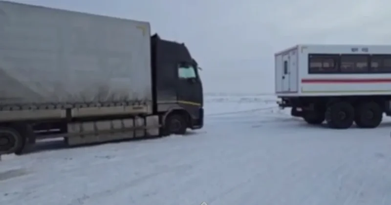 Большегруз попал в занос в Актюбинской области