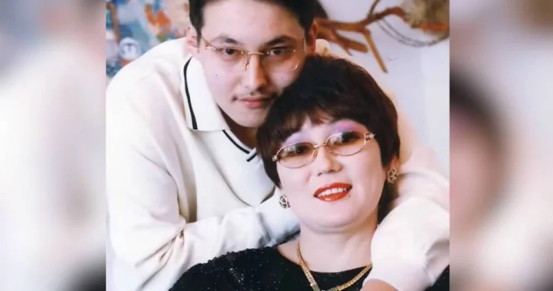 Тектінің ұрпағы : Мәдина Ералиеваның ұлының әкесі туралы ел естімеген жайт мәлім болды