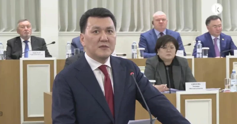 Мемлекетіміз барда тіліміз ешқашан тұғырдан түспейді. Мемлекетті сақтауымыз, елдің бірлігін ойлауымыз керек Ерлан Қарин