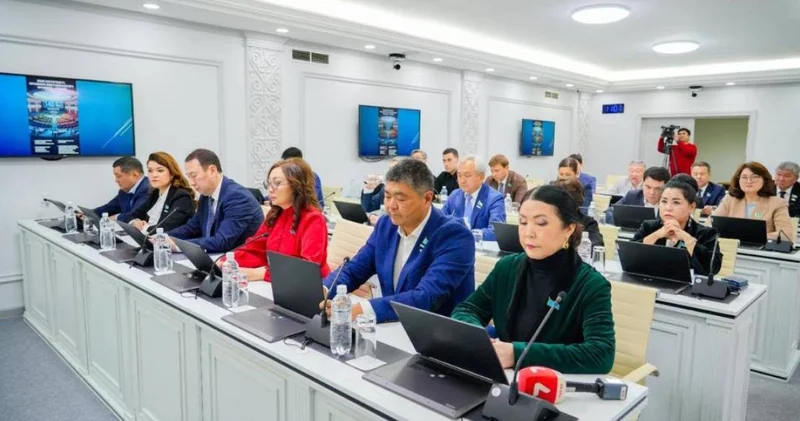 Астанада Конституцияның жаңа жобасы талқыланды