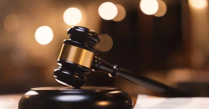 Сотрудник торгового центра с подельниками похитил электронику почти на полмиллиарда