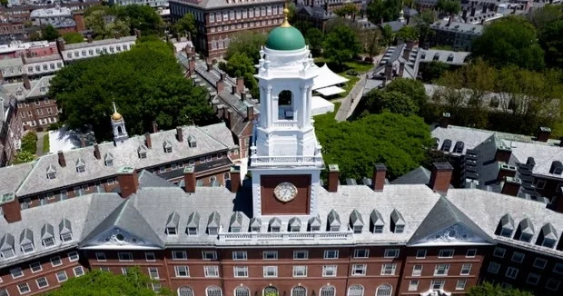 Трамп Гарвардтан 1 млрд доллар көлемінде өтемақы талап етеді