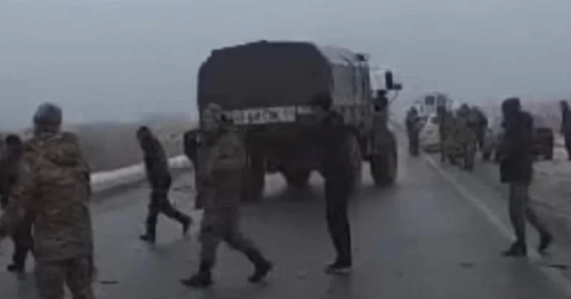 Видео с попавшими в ДТП военными прокомментировали в Минобороны