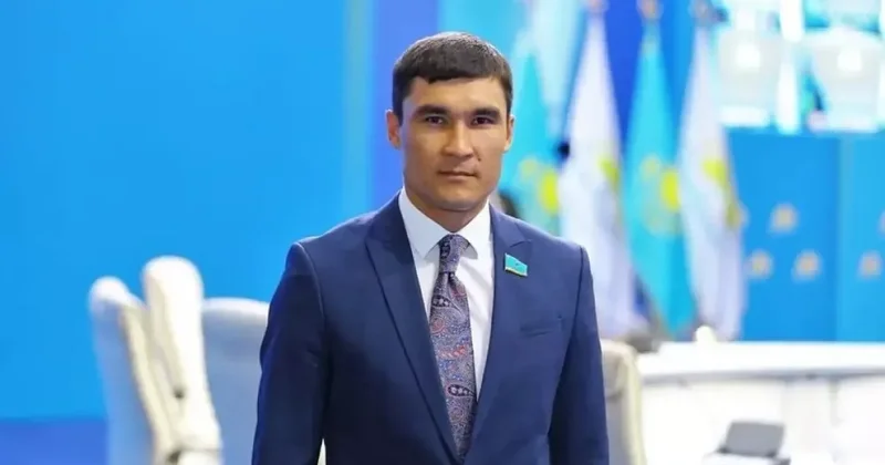 Уволившийся после скандала Серик Сапиев в тот же день получил новую должность