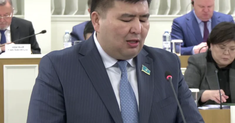 Казахстан не допустит семейных интересов на госслужбе депутат