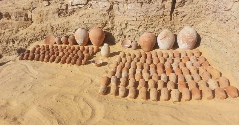 Археологтар Мысырда Ежелгі патшалық дәуіріне тиесілі қабірлерді тапты