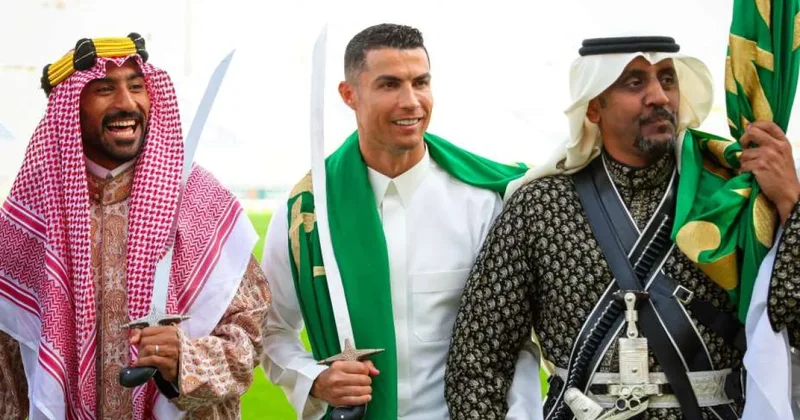 Криштиану Роналду улетел на личном самолете из за войны на Ближнем Востоке